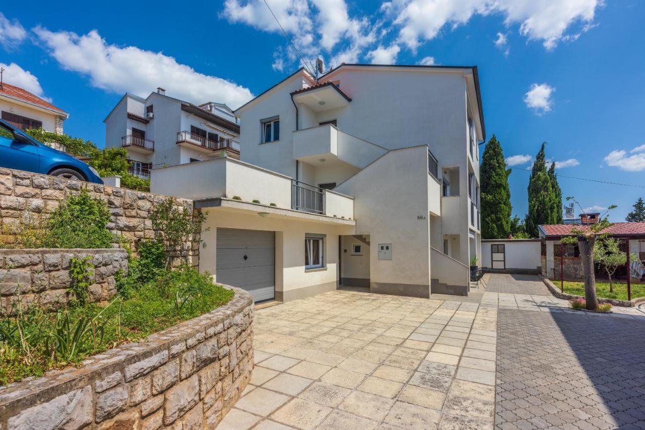 Apartments Luna Dramalj Kültér fotó
