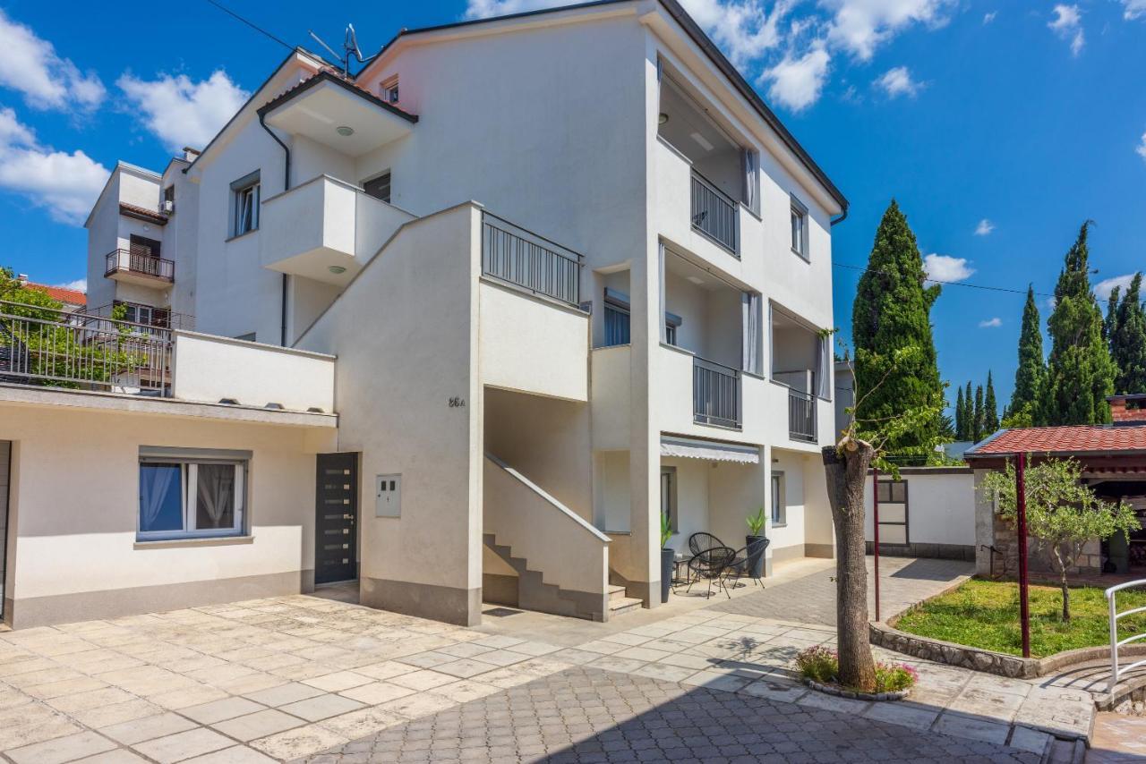Apartments Luna Dramalj Kültér fotó